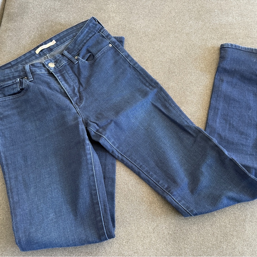 Levi's 712 Women's Slim Jeans 28x34 long length!